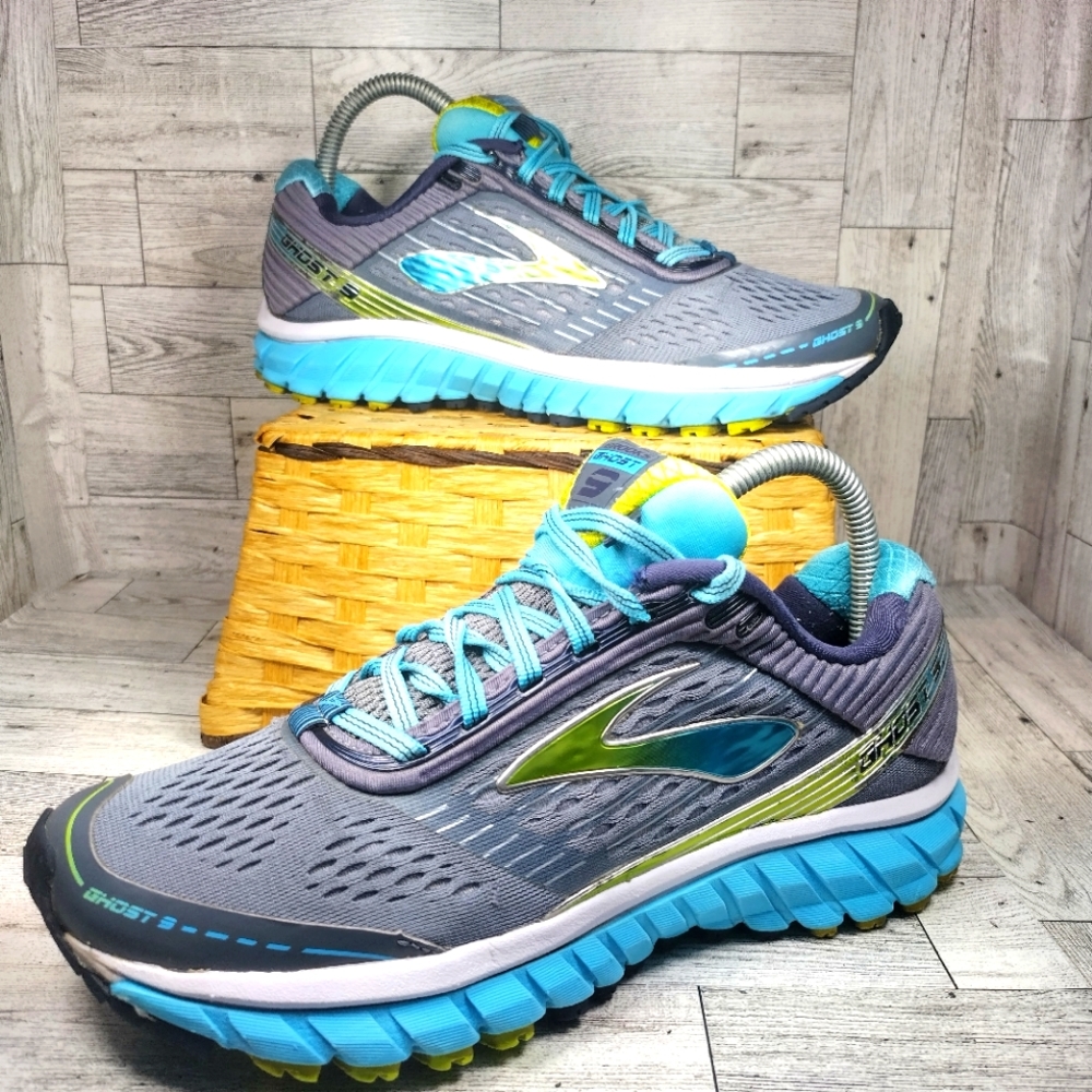 Brooks ghost running shoes